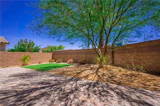 7733 Harthill Park Ave, Las Vegas, NV 89113 - photo 39