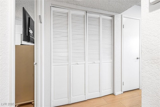 1001 Sulphur Springs Ln Unit 202, Las Vegas, NV 89128 - detailed view of a textured wall and a textured ceiling