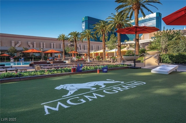135 E Harmon Ave Unit 2702, Las Vegas, NV 89109 - view of property's community