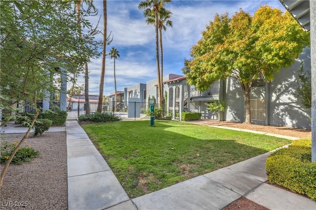 5219 Caliente St Unit 11, Las Vegas, NV 89119 - view of property's community featuring a residential view