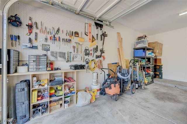 189 Andada Dr, Henderson, NV 89012 - garage featuring a workshop area