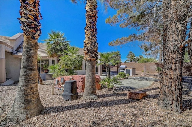 2059 Joy View Ln, Henderson, NV 89012 - view of yard featuring a patio area