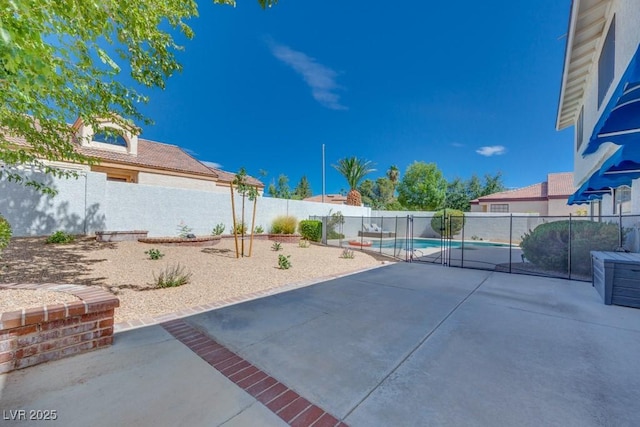 1926 Navarre Ln, Henderson, NV 89014 - fenced backyard featuring a patio