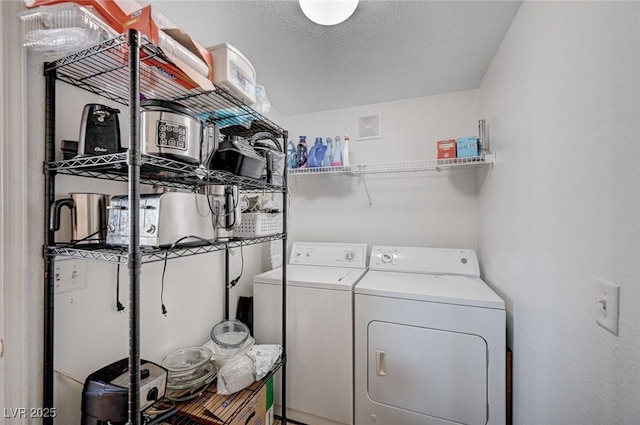 9975 Peace Way Unit 1024, Las Vegas, NV 89147 - laundry room featuring washing machine and dryer