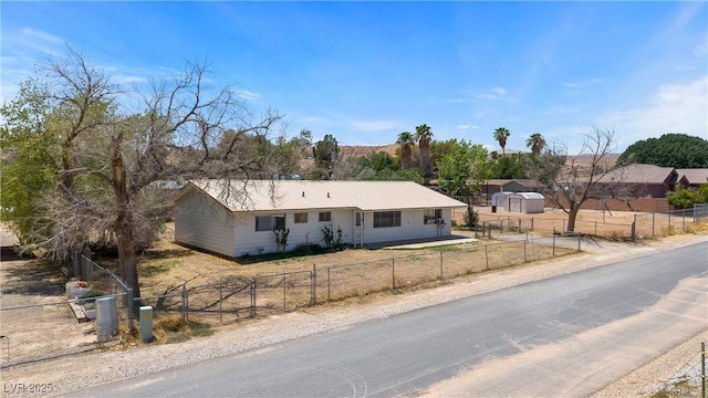 585 W Ingram Ave, Overton, NV 89040 - ranch-style house featuring a metal roof