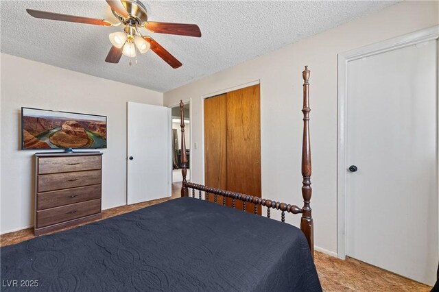 585 W Ingram Ave, Overton, NV 89040 - bedroom featuring a textured ceiling, carpet, and ceiling fan