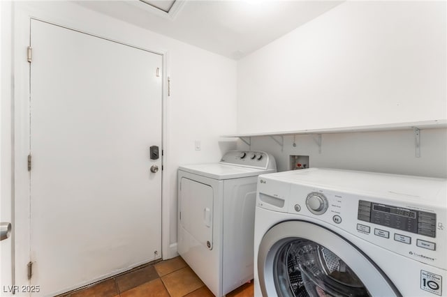 4837 River Splash Ave, Las Vegas, NV 89131 - laundry area featuring washing machine and clothes dryer