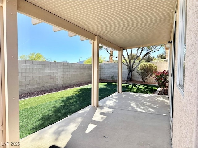 338 Brilliant Summit Cir, Henderson, NV 89052 - fenced backyard featuring a patio area