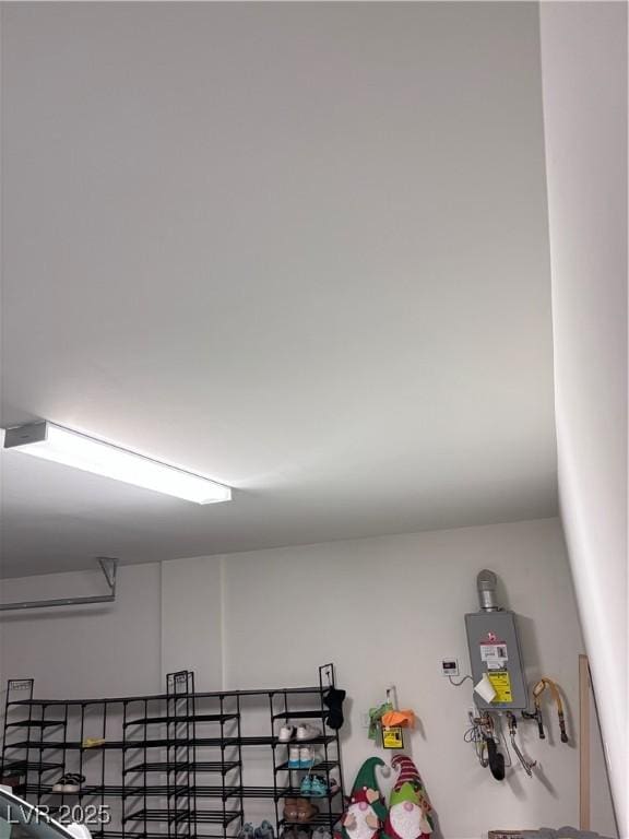 4993 Birchland Manor Ave, Las Vegas, NV 89139 - view of garage