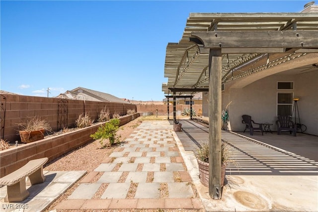 467 Muddy Peak Ct, Overton, NV 89040 - fenced backyard featuring a patio and a pergola