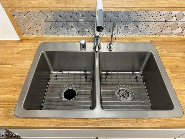 7885 W Flamingo Rd Unit 2129, Las Vegas, NV 89147 - kitchen view of a sink