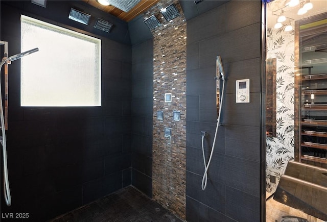3004 Astoria Pines Cir, Las Vegas, NV 89107 - bathroom featuring a tile shower