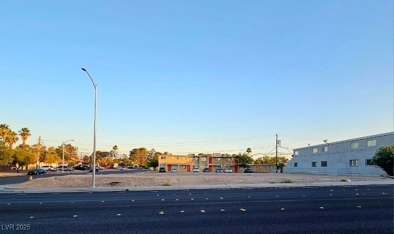 E Harmon Ave, Las Vegas, NV 89119