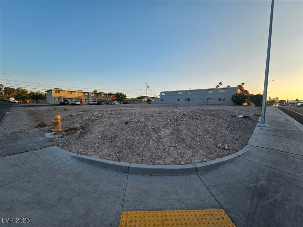 E Harmon Ave, Las Vegas, NV 89119