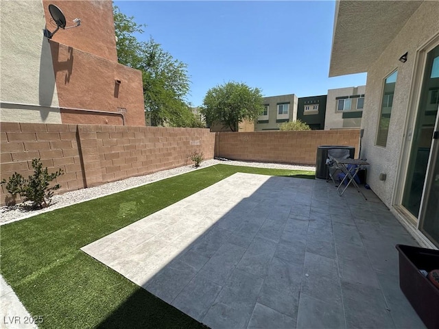 6450 Cinnamon Hazlenut St, North Las Vegas, NV 89084 - fenced backyard featuring a patio