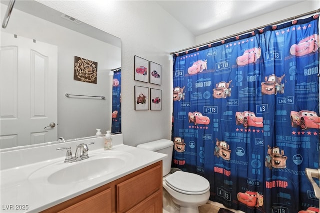 9004 Harbor Wind Ave, Las Vegas, NV 89178 - full bathroom featuring vanity and curtained shower