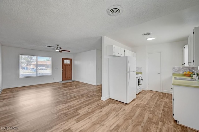 4047 Maple Hill Rd, Las Vegas, NV 89115 - photo 6