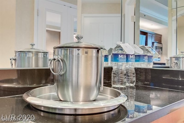 135 E Harmon Ave Unit 1703, Las Vegas, NV 89109 - kitchen view