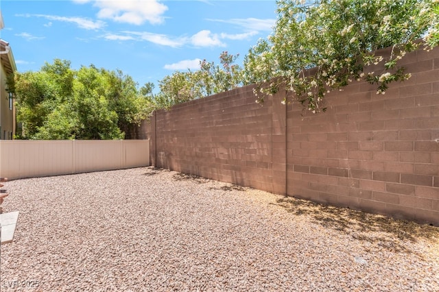 7553 Virginia Dale St, Las Vegas, NV 89131 - view of yard