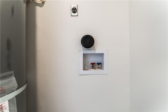 1648 J St, Las Vegas, NV 89106 - laundry view of water heater