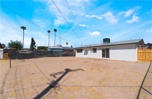 1648 J St, Las Vegas, NV 89106 - back of property with stucco siding