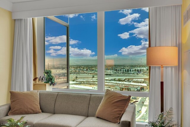 2000 N Fashion Show Dr Unit 2222, Las Vegas, NV 89109 - view of living area