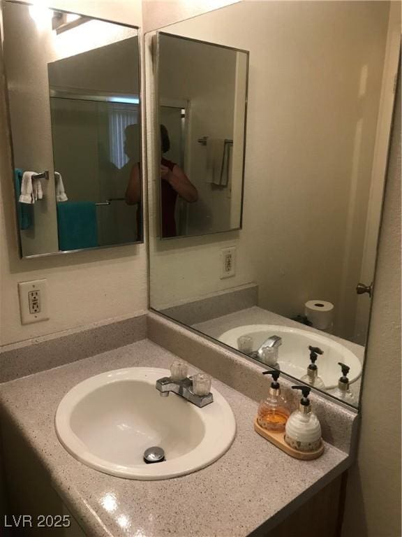 3150 Soft Breezes Dr Unit 1167, Las Vegas, NV 89128 - bathroom featuring vanity