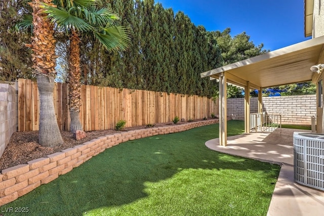 2501 Muirfield Ave, Henderson, NV 89074 - fenced backyard featuring a patio