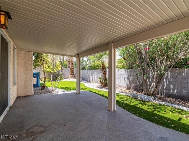 7924 Mcdowell Dr, Las Vegas, NV 89129 - fenced backyard featuring a patio