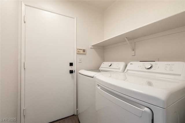 4825 White Aspen Ave, Las Vegas, NV 89130 - laundry room with washer and dryer