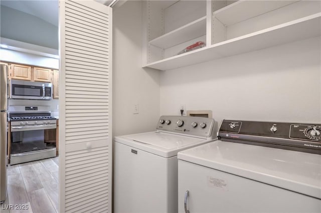 370 Manti Pl Unit 21, Henderson, NV 89014 - laundry room with washer and clothes dryer