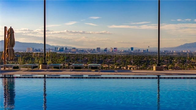 12 Wanderlust Ct, Henderson, NV 89012