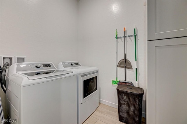912 Allister Fields Ln, Las Vegas, NV 89138 - laundry room with washer and dryer and baseboards