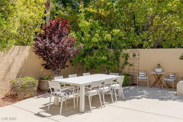 712 Proud Eagle Ln, Las Vegas, NV 89144 - view of patio with outdoor dining area