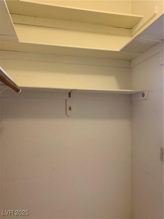 6704 Lost River Ct, Las Vegas, NV 89108 - view of spacious closet