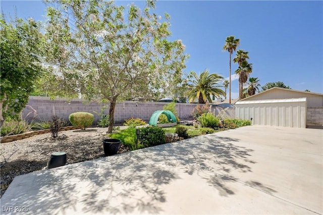 812 Bitterroot St, Henderson, NV 89002 - photo 23