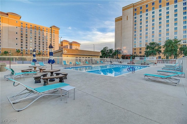205 E Harmon Ave Unit 306, Las Vegas, NV 89169 - community pool with a patio area