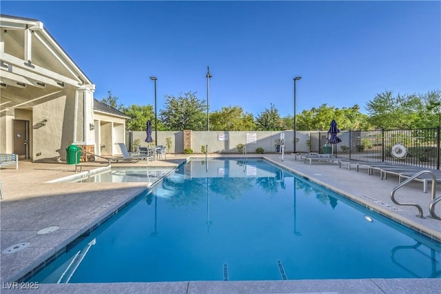 545 Thea St Unit 1315, Henderson, NV 89052 - community pool with a patio