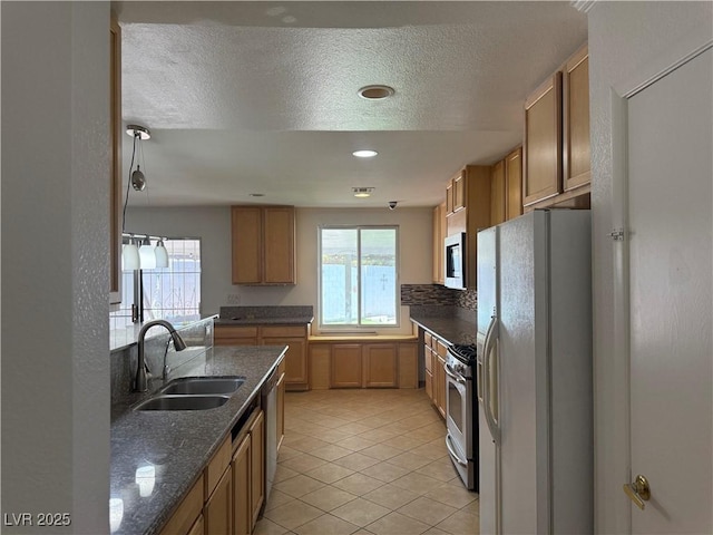 727 Roberta Alecia Ave, North Las Vegas, NV 89031 - photo 7
