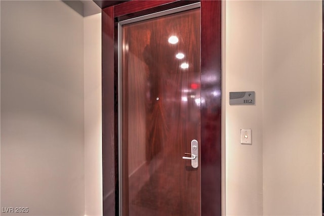 4575 Dean Martin Dr Unit 1112, Las Vegas, NV 89103 - detailed view of elevator