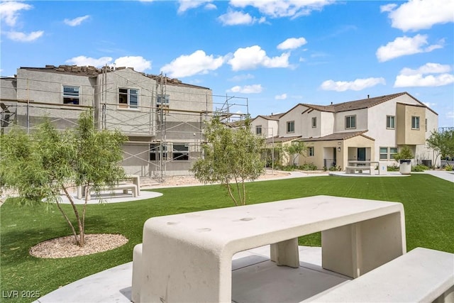 3621 Arcadian Sea St, Las Vegas, NV 89106 - view of community with a residential view and a lawn