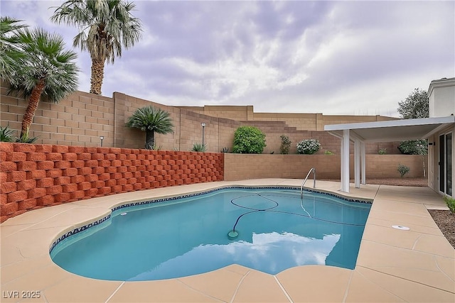 114 Tamarack Dr, Henderson, NV 89002 - view of swimming pool featuring a fenced backyard and a patio area