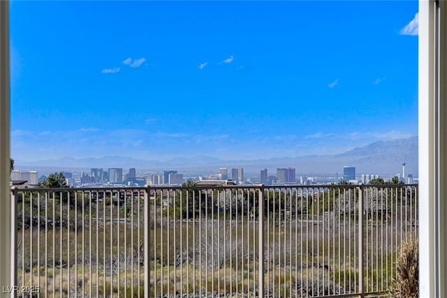 33 Hassayampa Trl, Henderson, NV 89052 - view of yard with a view of skyline