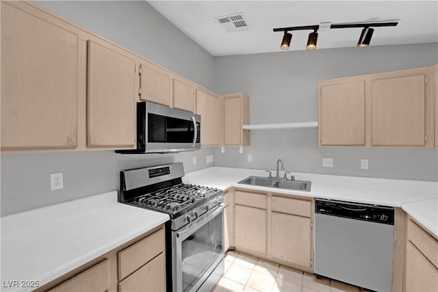 2432 Shady Hill Ave, Las Vegas, NV 89106 - photo 9