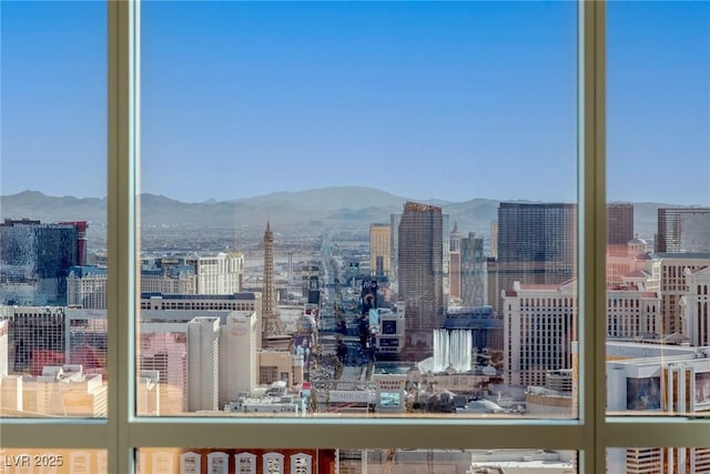 2000 Fashion Show Dr Unit 6109, Las Vegas, NV 89109 - view of city with mountains
