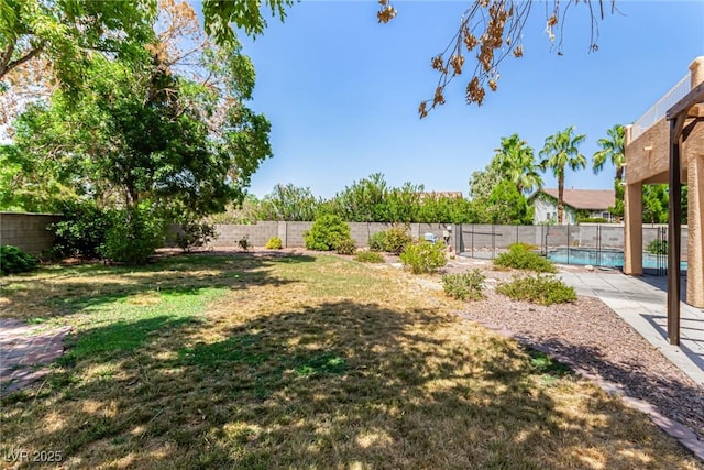1798 Lakewood Dr, Henderson, NV 89012 - fenced backyard featuring a patio