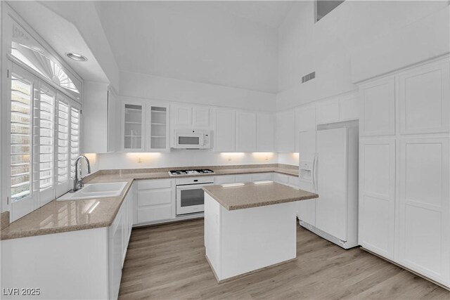 9500 Catalina Cove Cir, Las Vegas, NV 89147 - photo 14