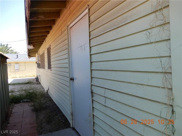 3175 Palmdale St, Las Vegas, NV 89121 - view of property exterior
