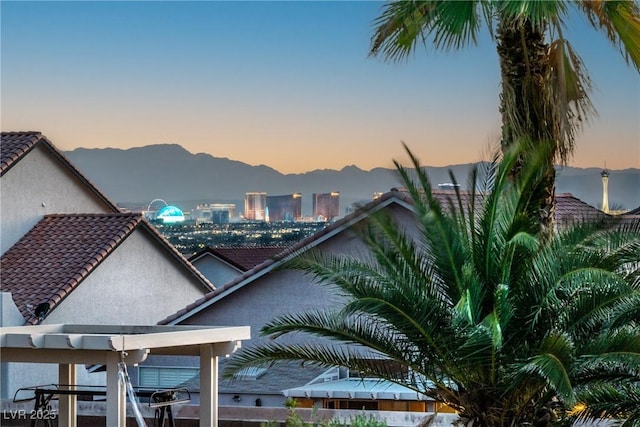 1239 N Hollywood Blvd, Las Vegas, NV 89110 - exterior space with a mountain view