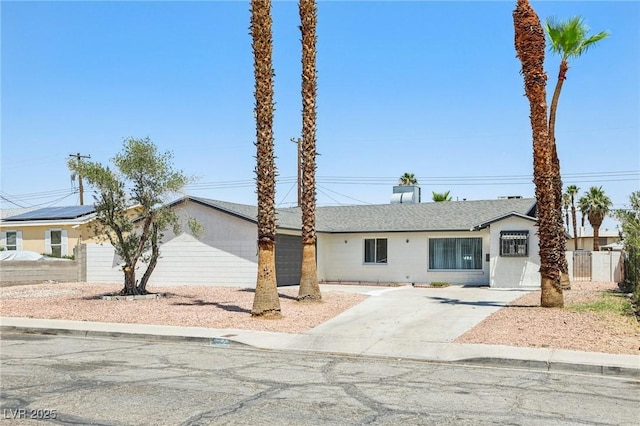 882 Westminster Ave, Las Vegas, NV 89119 - ranch-style house featuring driveway